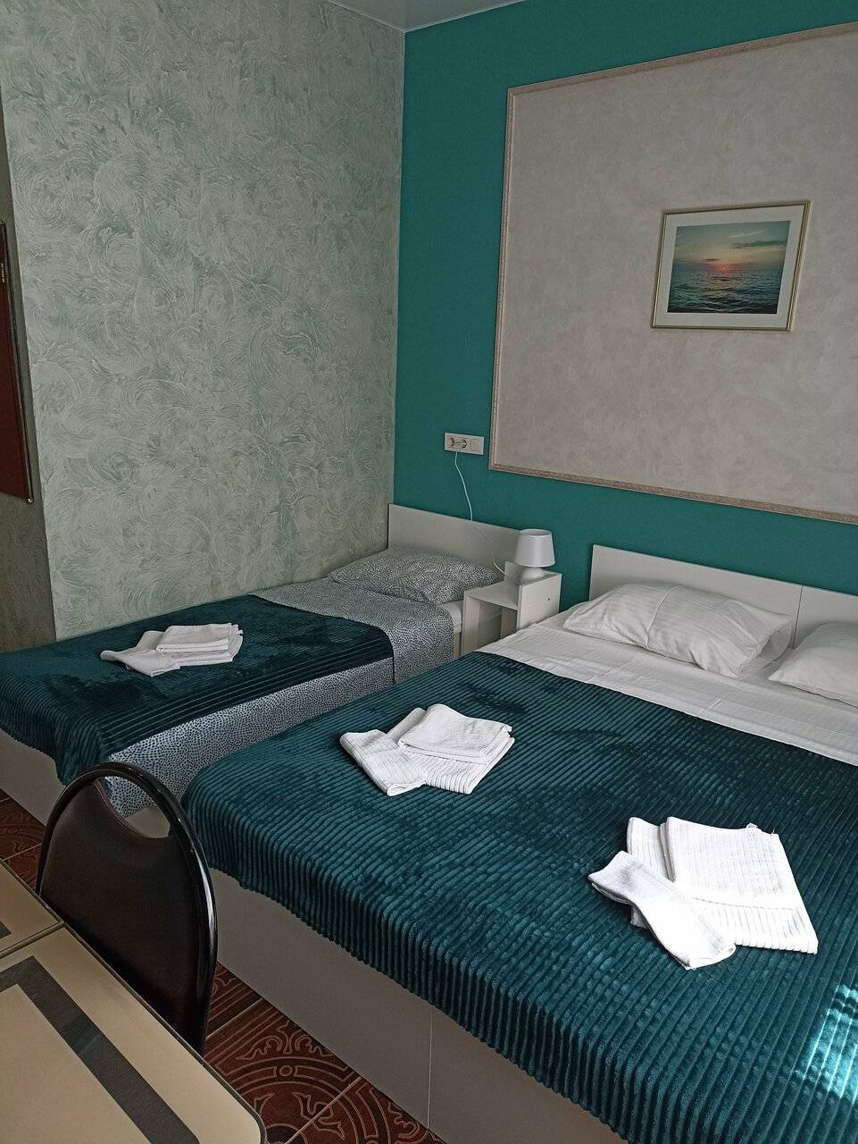 Фотографии номера Полулюкс Делюкс в Гостинице Надежда Таганрог