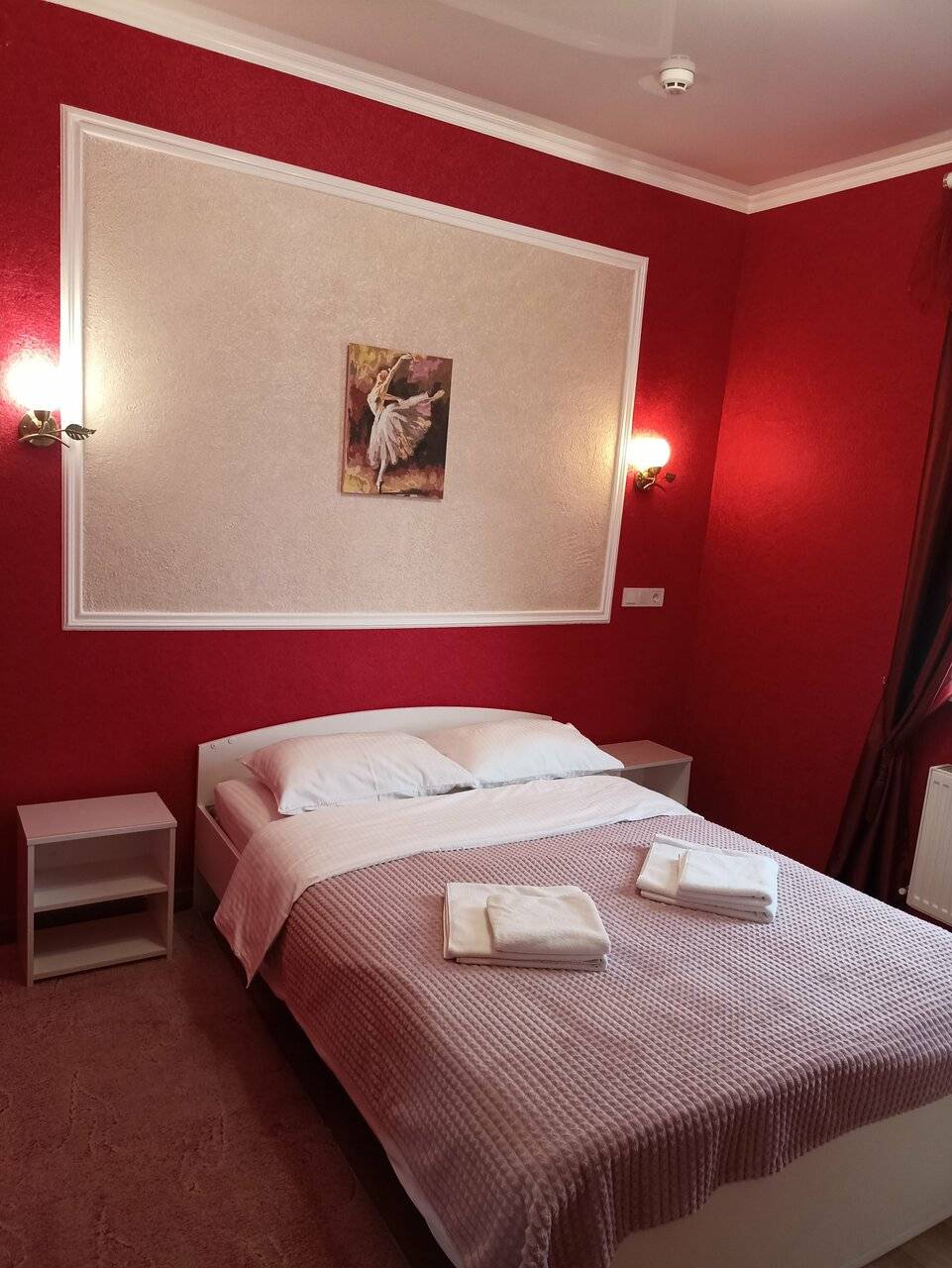 Фотографии номера Полулюкс Делюкс в Гостинице Надежда Таганрог