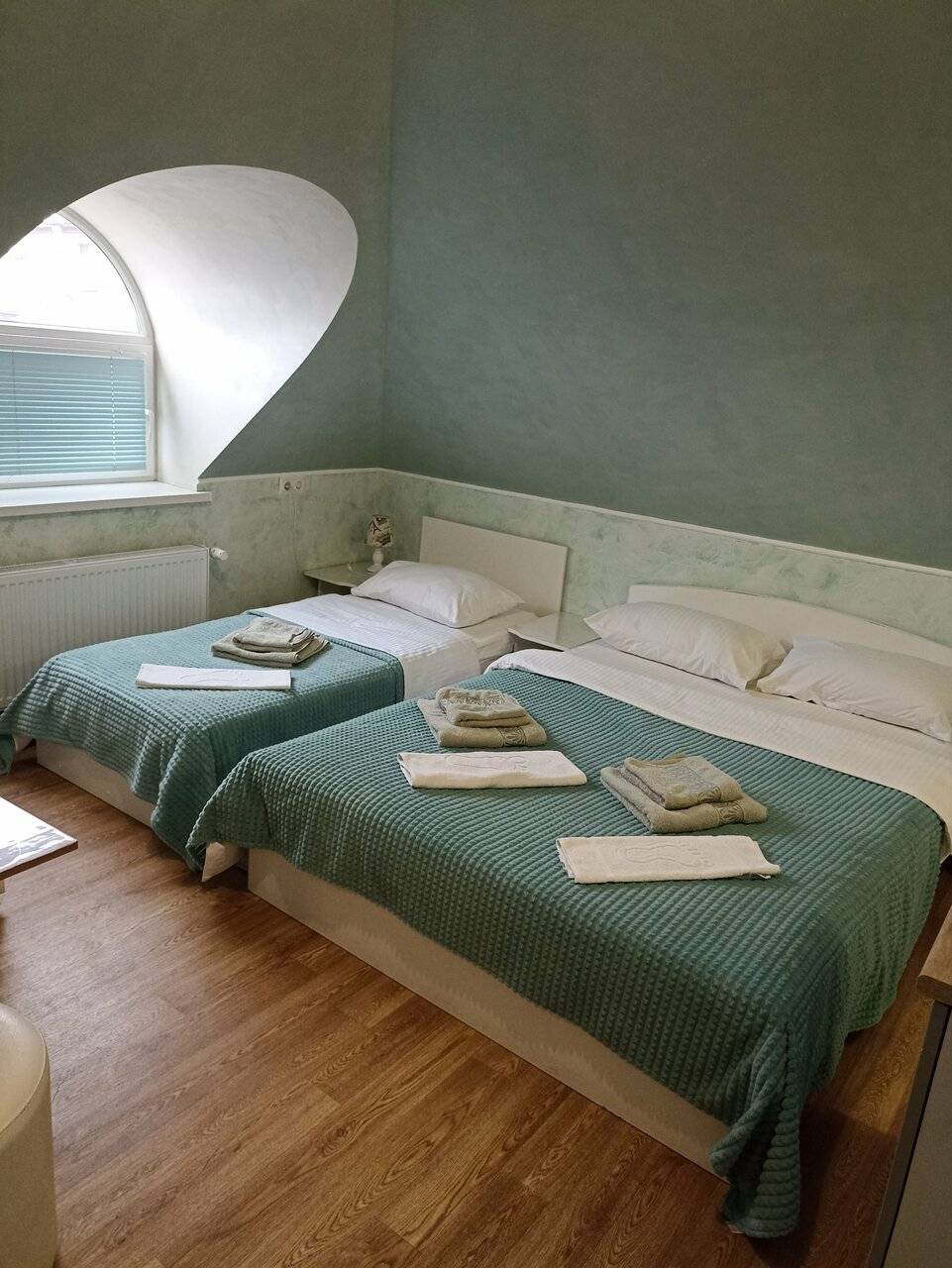 Фотографии номера Улучшенные апартаменты в Гостинице Надежда Таганрог