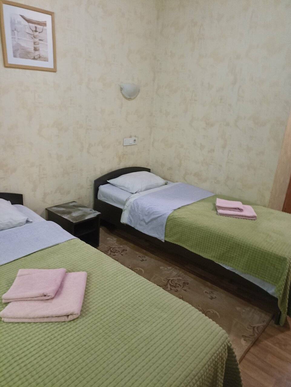 Фотографии номера Двухместный номер с 2 отдельными кроватями в Гостинице Надежда Таганрог