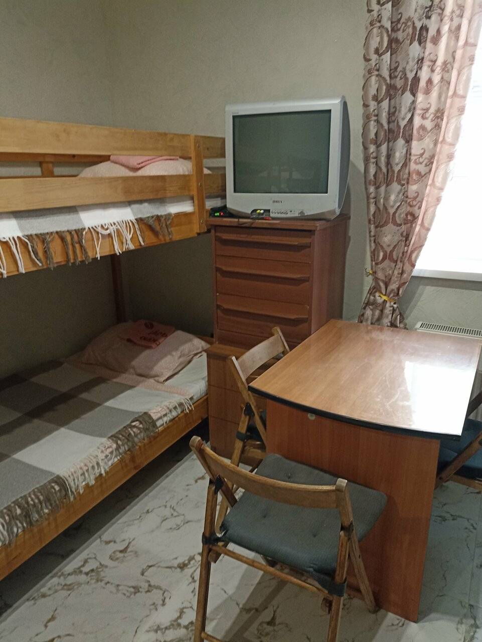 Фотографии номера Кровать в общем 6-местном номере для женщин в Гостинице Надежда Таганрог