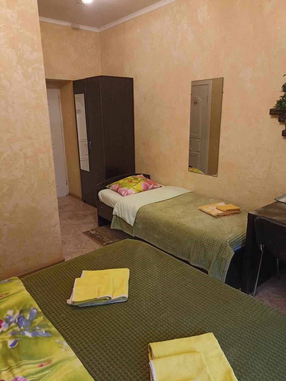 Фотографии номера Полулюкс Делюкс в Гостинице Надежда Таганрог