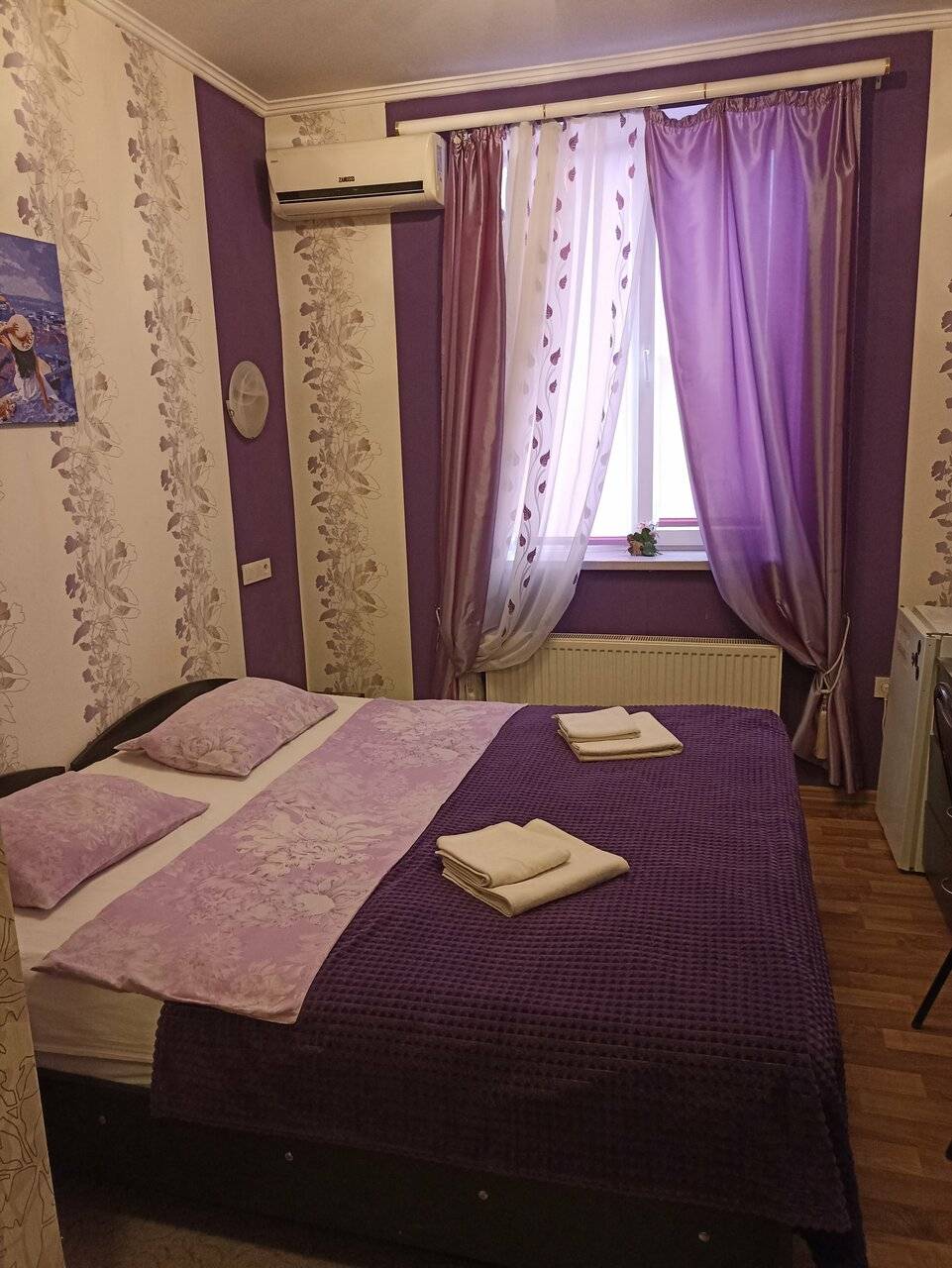 Фотографии номера Полулюкс в Гостинице Надежда Таганрог