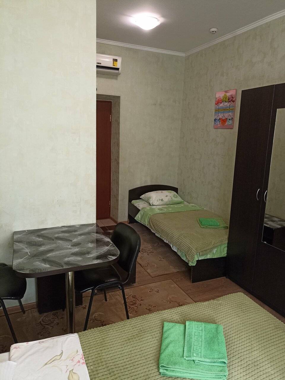 Фотографии номера Полулюкс в Гостинице Надежда Таганрог