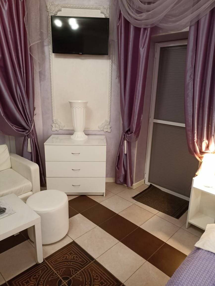 Фотографии номера Апартаменты с террасой в Гостинице Надежда Таганрог